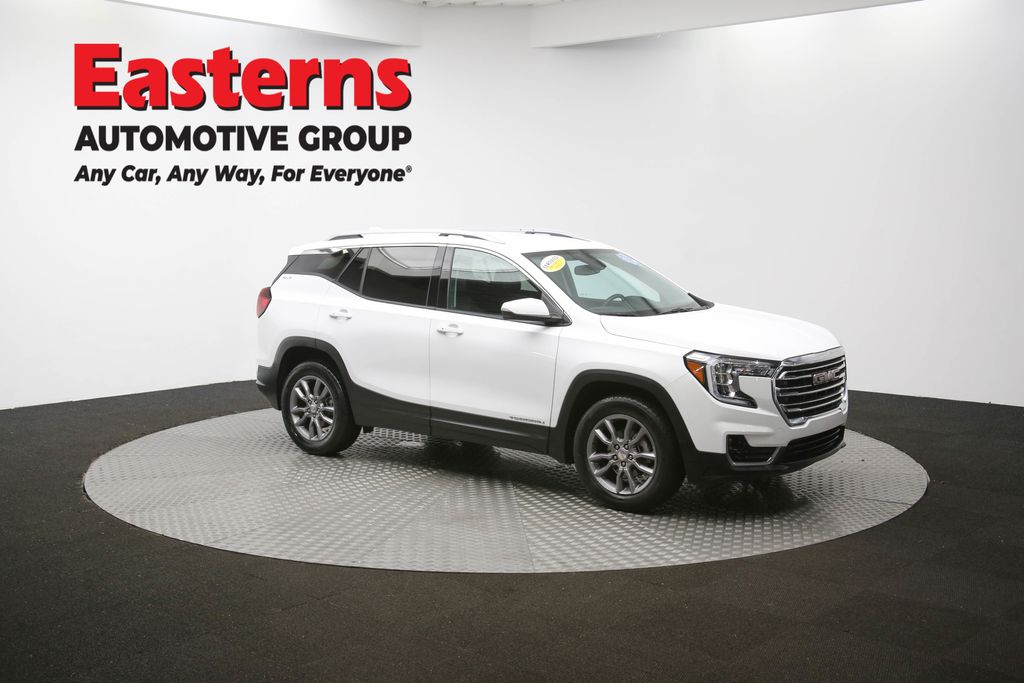 2024 GMC Terrain SLT Image 15 of 64