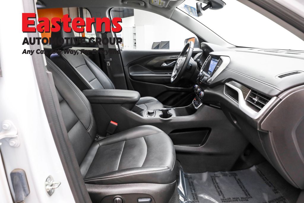 2024 GMC Terrain SLT Image 47 of 64