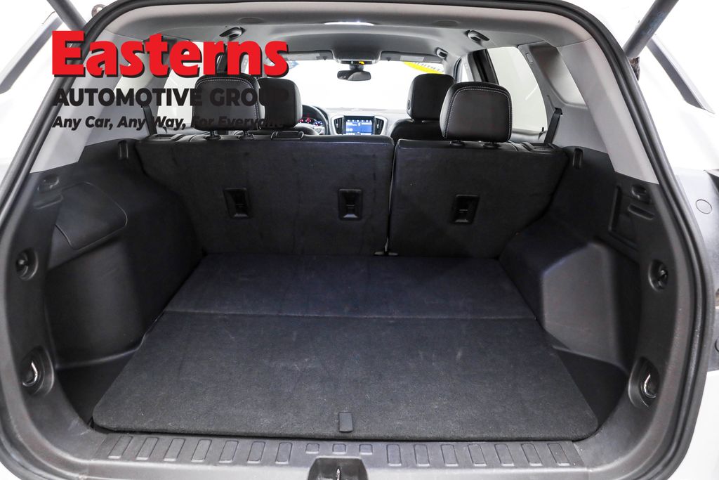 2024 GMC Terrain SLT Image 43 of 64