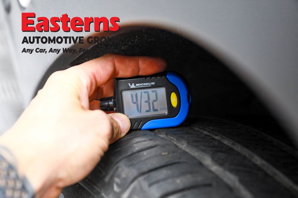 2024 GMC Terrain SLT Image 58 of 64