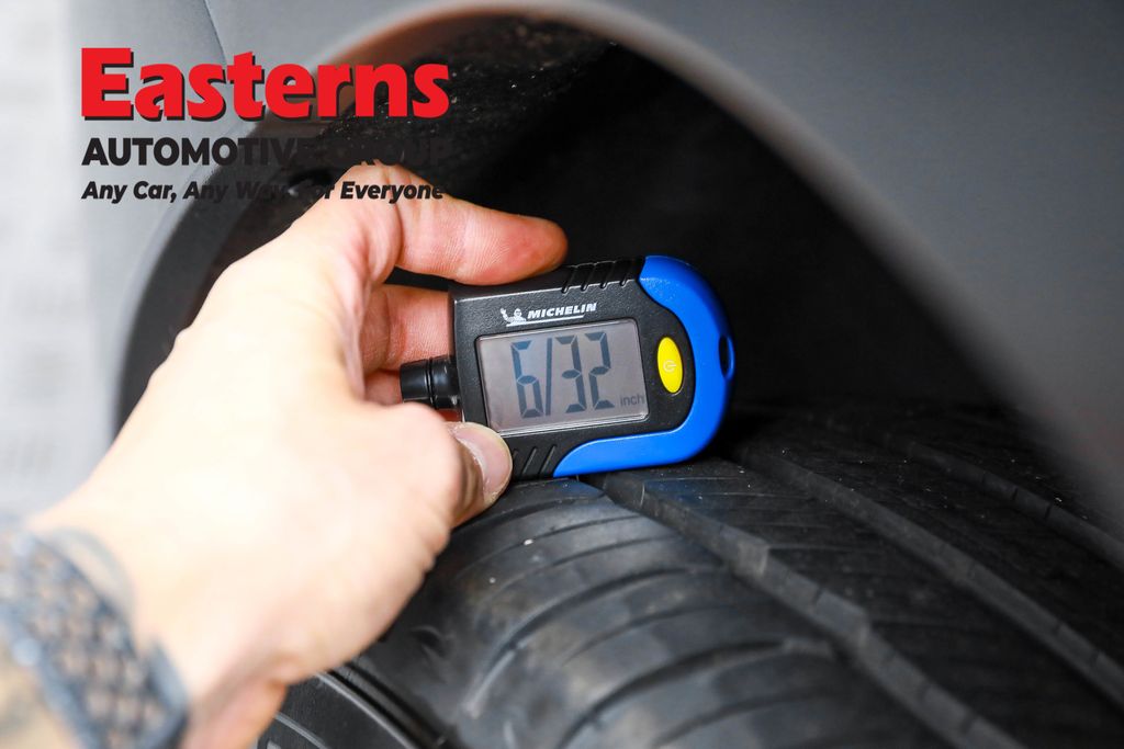 2024 GMC Terrain SLT Image 57 of 64