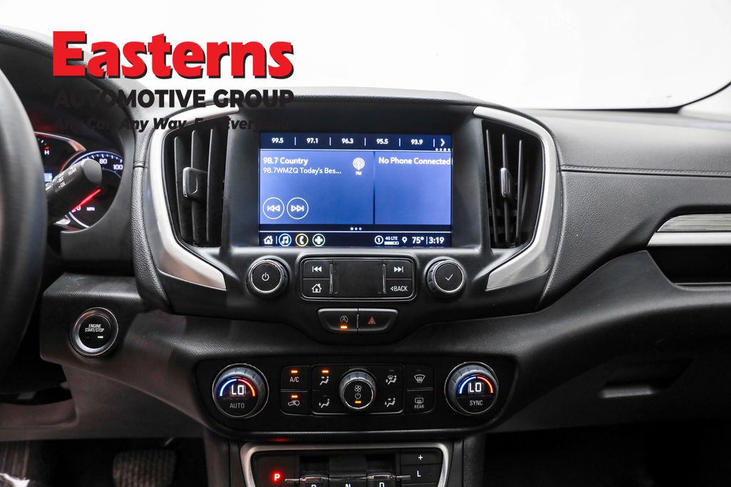 2024 GMC Terrain SLT Image 53 of 64