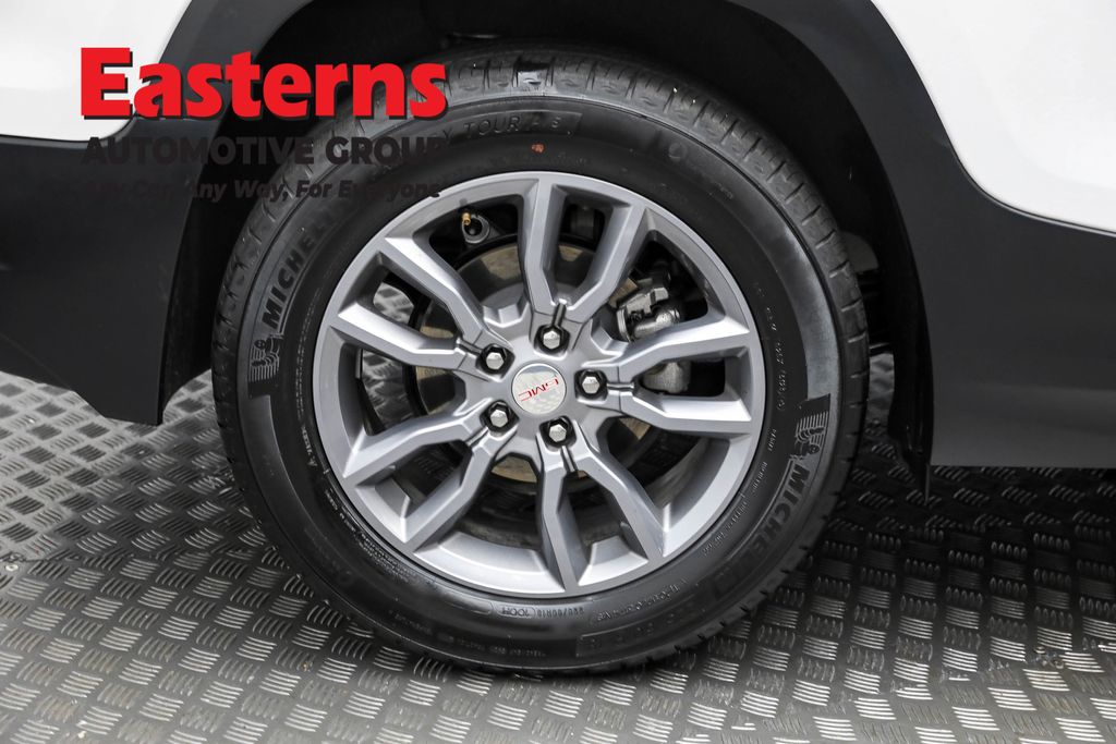 2024 GMC Terrain SLT Image 41 of 64