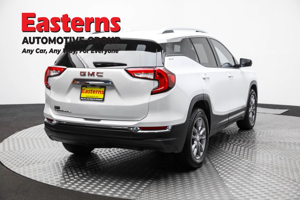 2024 GMC Terrain SLT Image 26 of 64