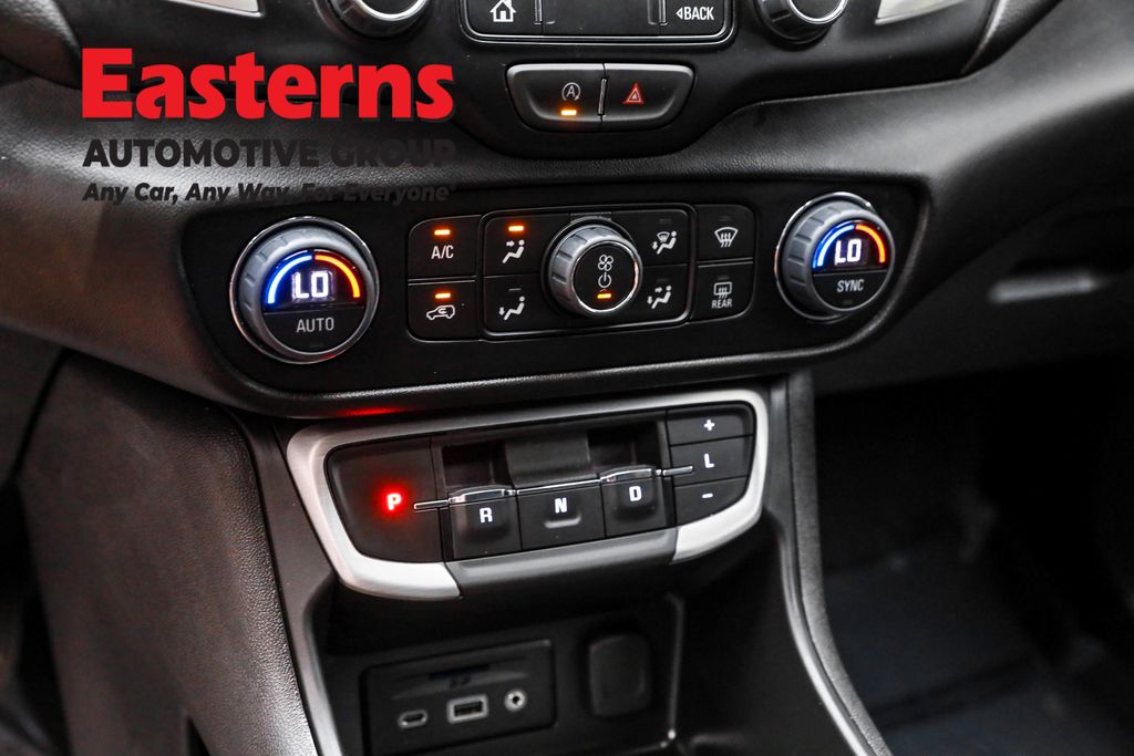 2024 GMC Terrain SLT Image 63 of 64