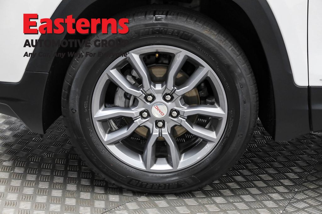 2024 GMC Terrain SLT Image 38 of 64