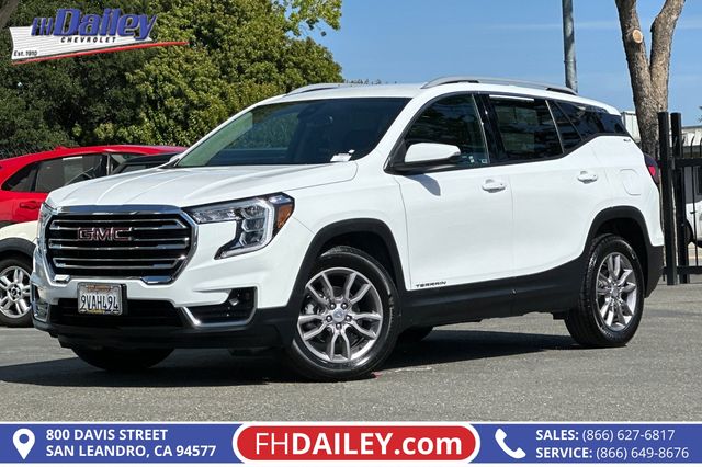2024 GMC Terrain SLT Image 1 of 47