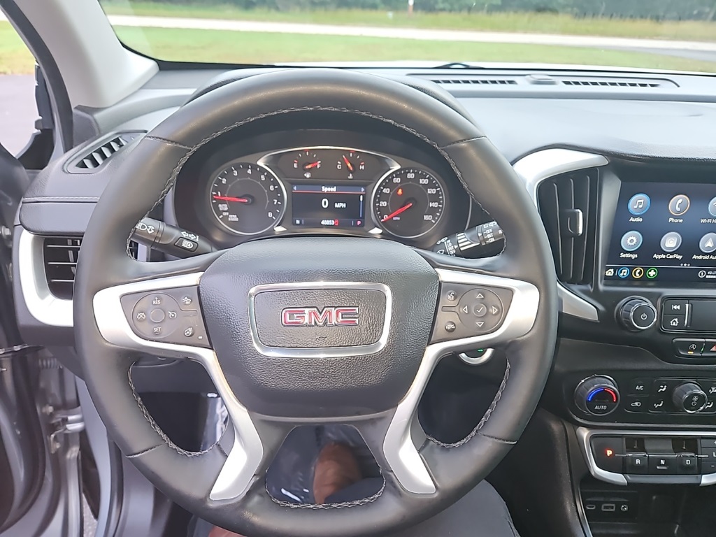 2024 GMC Terrain SLT Image 21 of 31