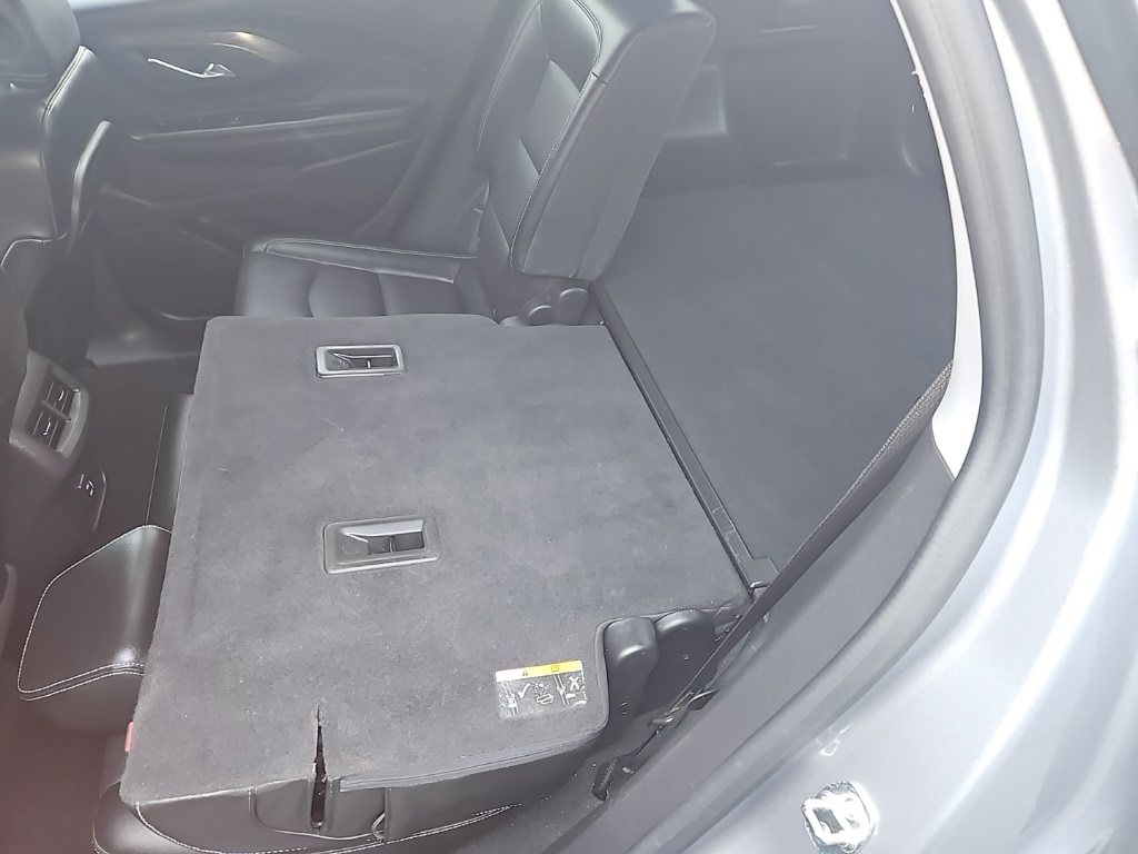 2024 GMC Terrain SLT Image 15 of 31