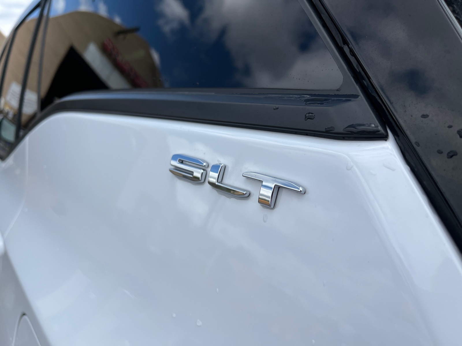Vehicle image 30 of 39