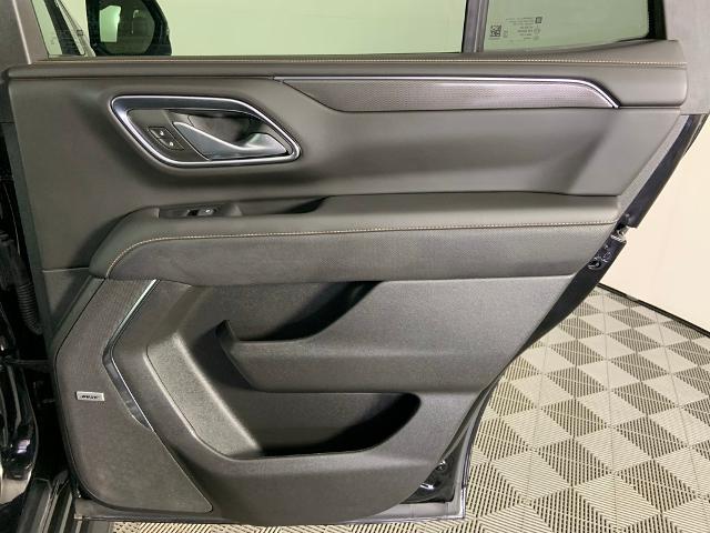 Vehicle image 33 of 39