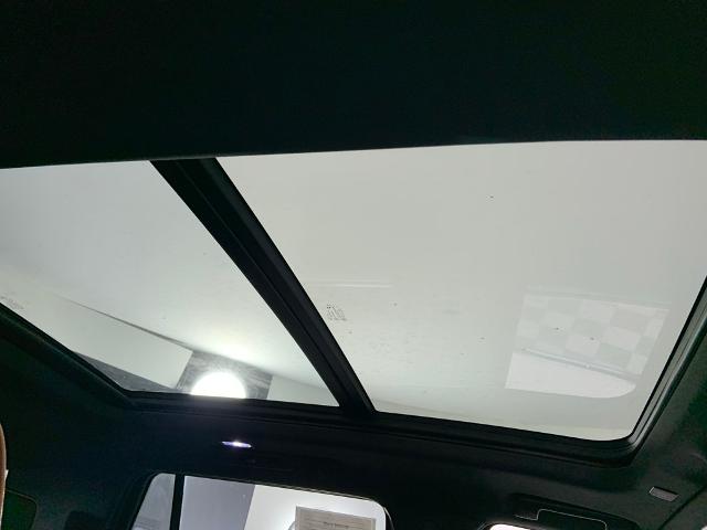 Vehicle image 20 of 39