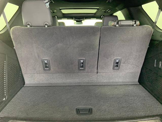 Vehicle image 10 of 39