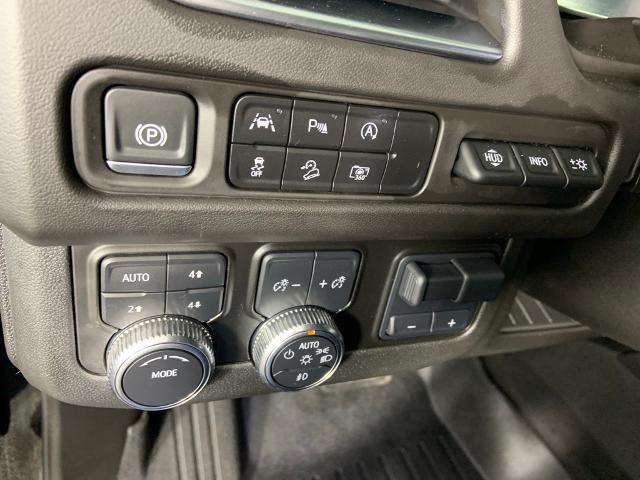 Vehicle image 38 of 39
