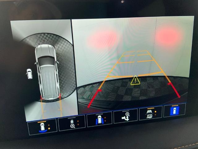Vehicle image 25 of 39