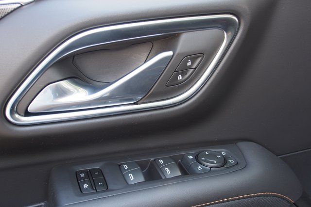 Vehicle image 25 of 37