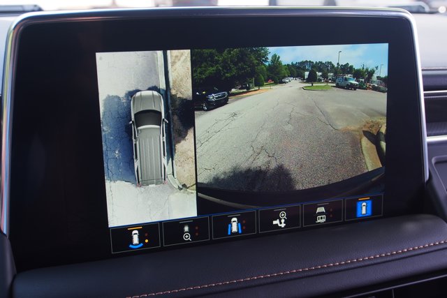 Vehicle image 36 of 37