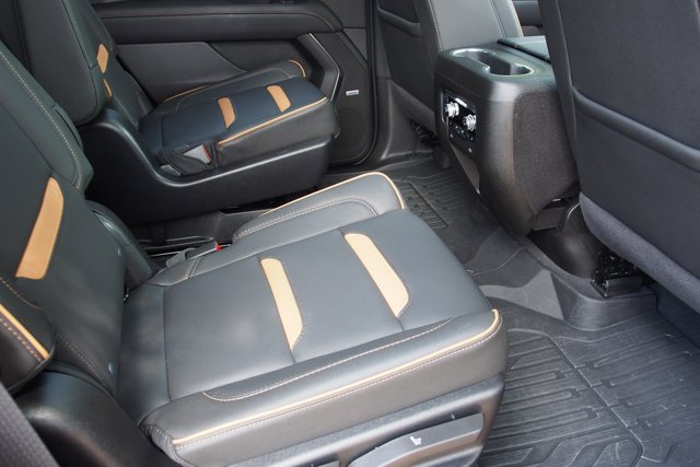 Vehicle image 14 of 37