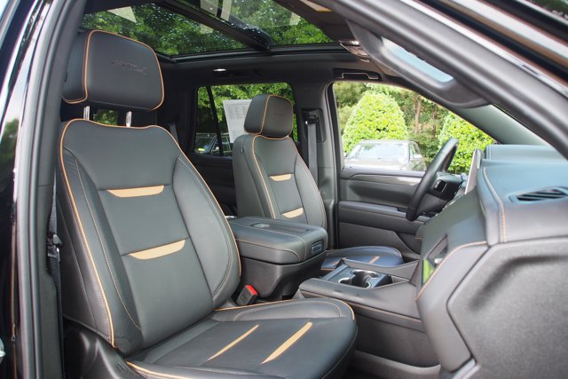 Vehicle image 11 of 37