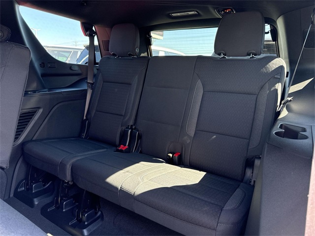 Vehicle image 10 of 28