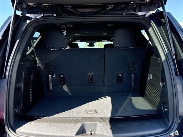 Vehicle image 11 of 28