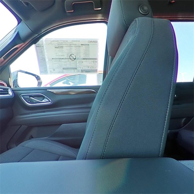Vehicle image 26 of 28