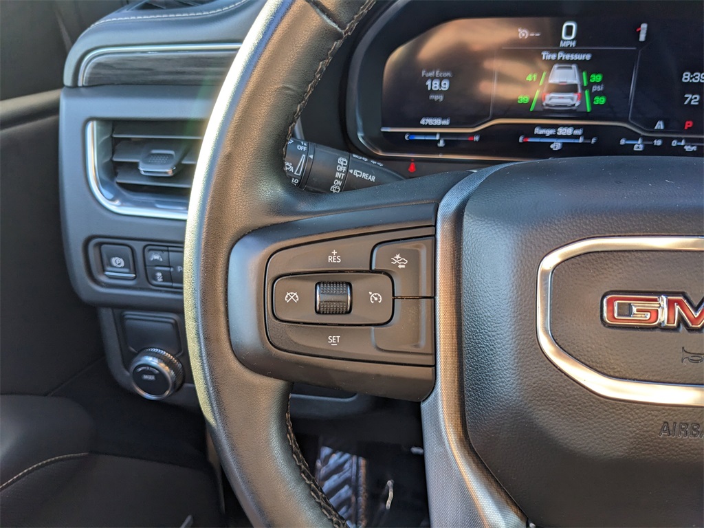 2024 GMC Yukon SLT Image 17 of 35