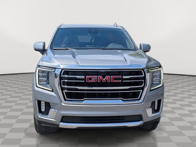 2024 GMC Yukon SLT Image 2 of 33