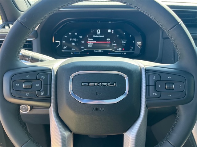 Vehicle image 27 of 30