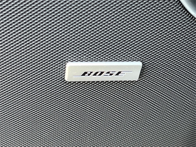Vehicle image 22 of 30