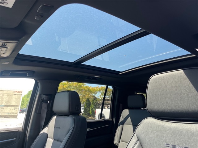 Vehicle image 19 of 30