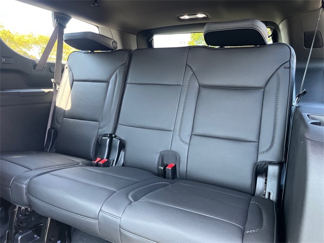 Vehicle image 18 of 30