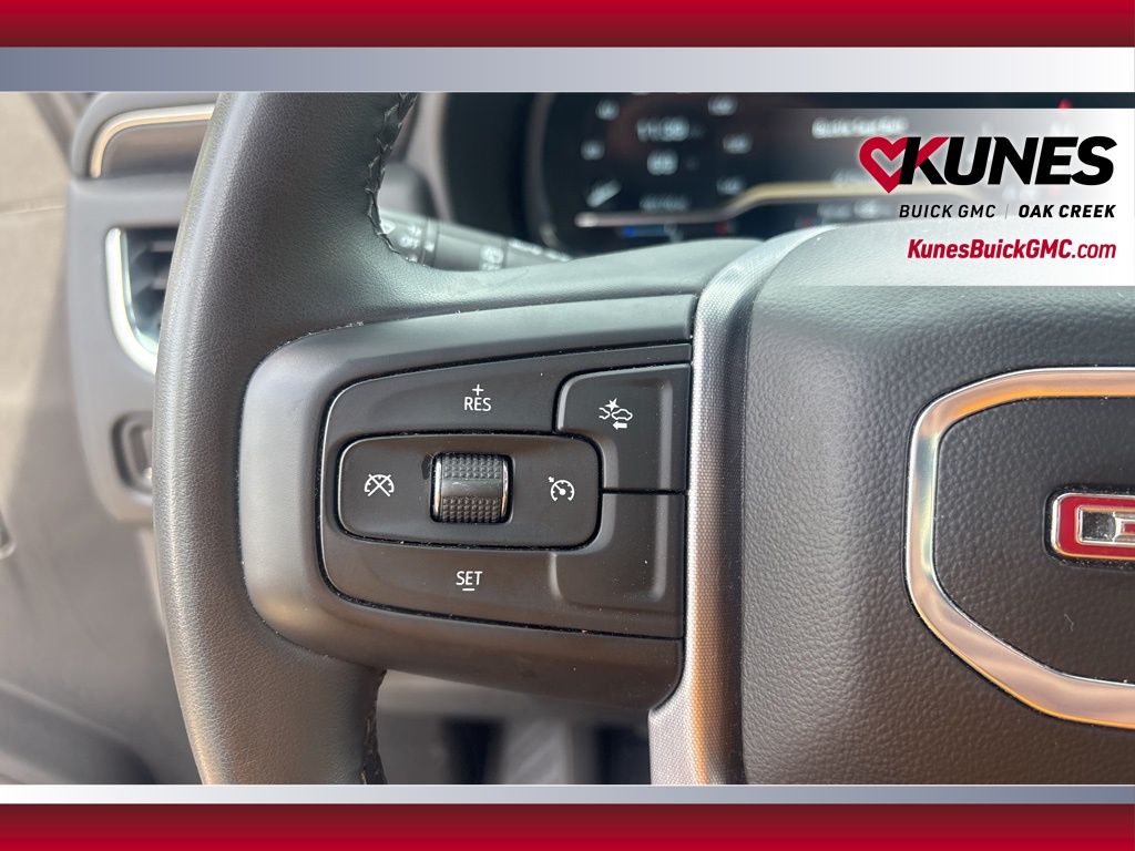 2024 GMC Yukon XL SLT Image 19 of 27