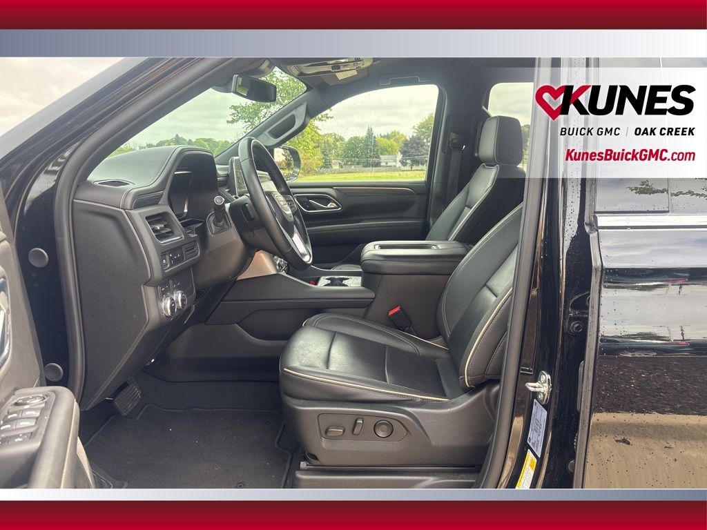 2024 GMC Yukon XL SLT Image 8 of 27