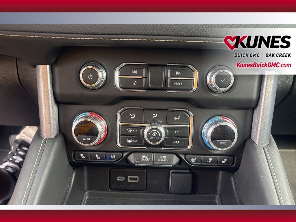 2024 GMC Yukon XL SLT Image 24 of 27