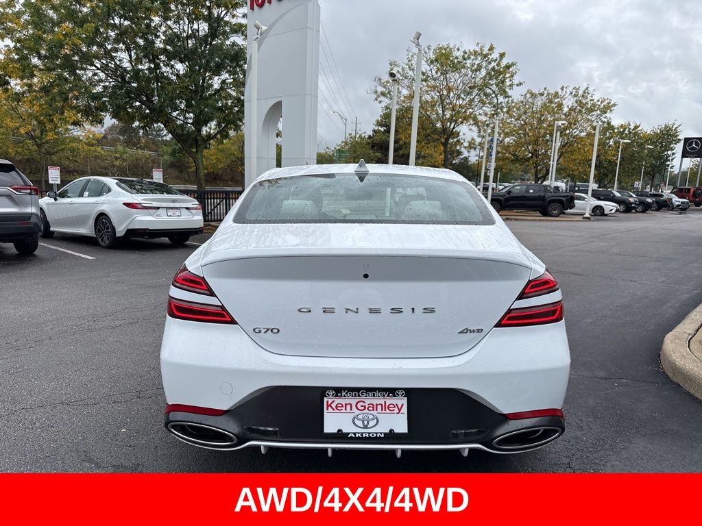 2024 Genesis G70 2.5T Image 6 of 40