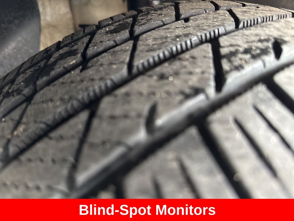 2024 Genesis G70 2.5T Image 34 of 40