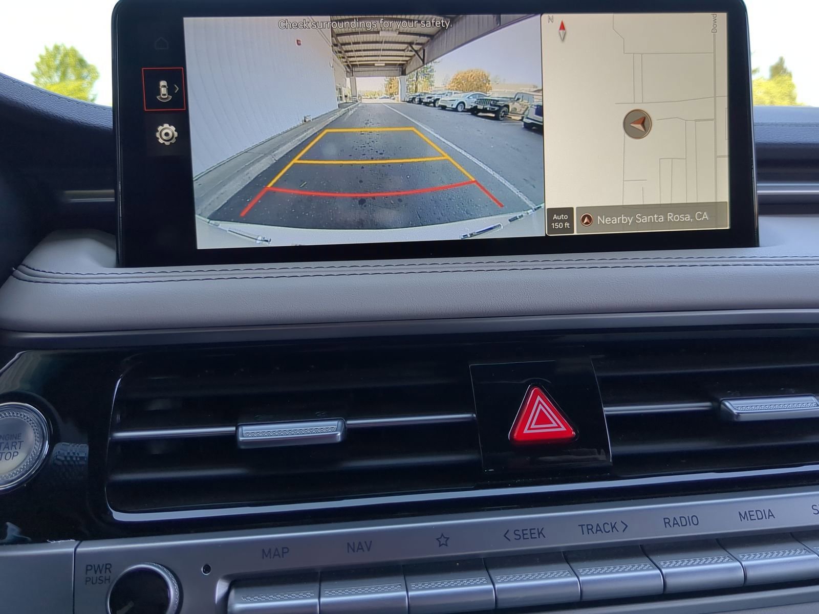 Vehicle image 18 of 23