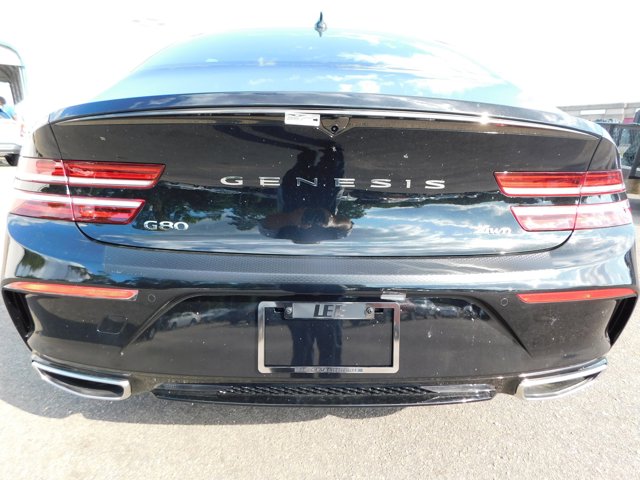 Vehicle image 8 of 14