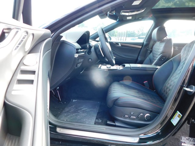 Vehicle image 10 of 14