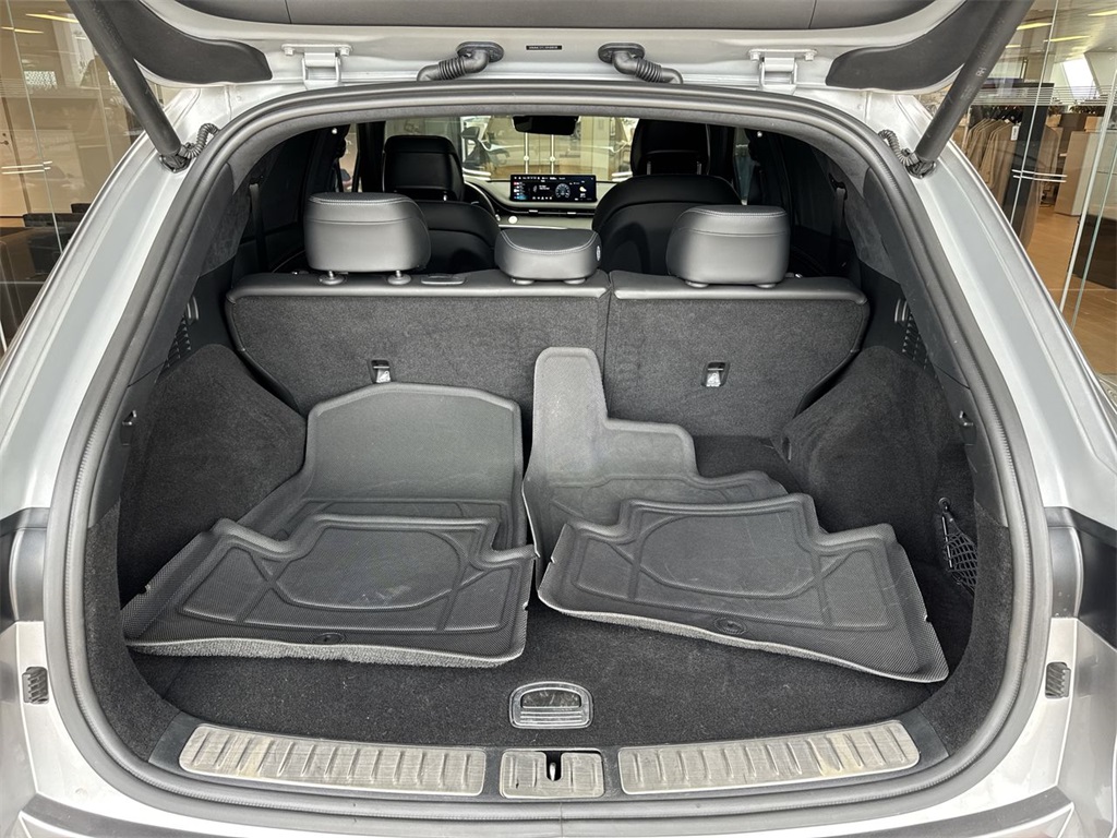 2024 Genesis GV70 3.5T Sport Image 12 of 28