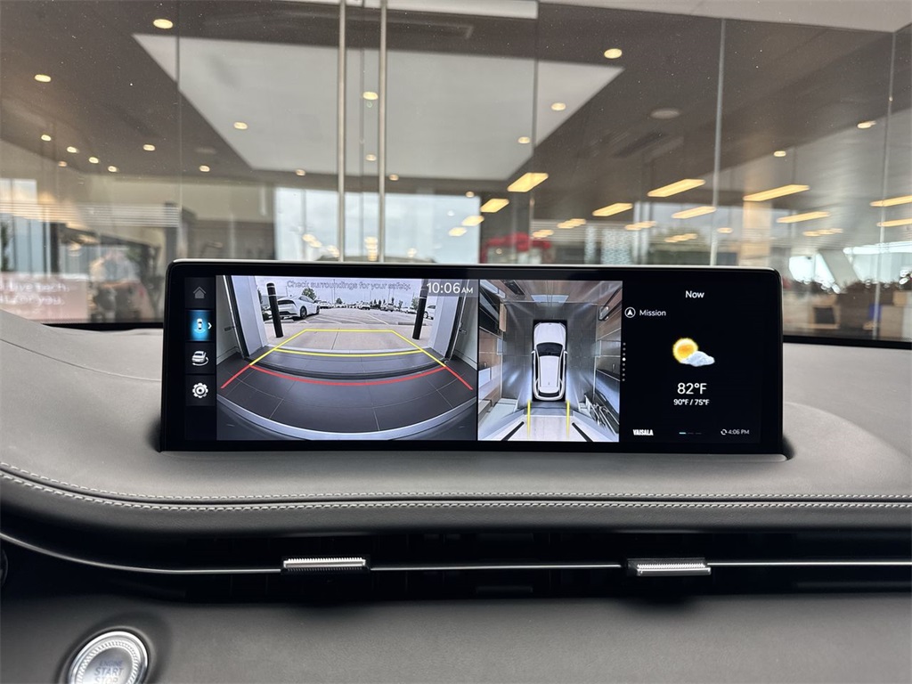2024 Genesis GV70 3.5T Sport Image 18 of 28