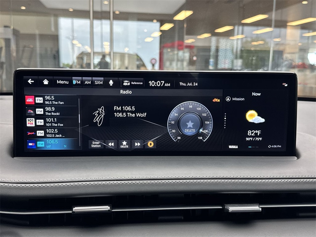 2024 Genesis GV70 3.5T Sport Image 20 of 28