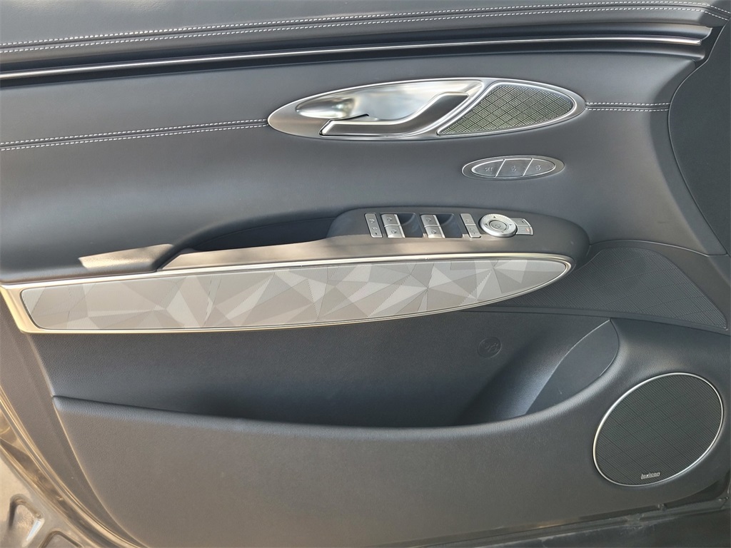 2024 Genesis GV70 3.5T Sport Image 21 of 29