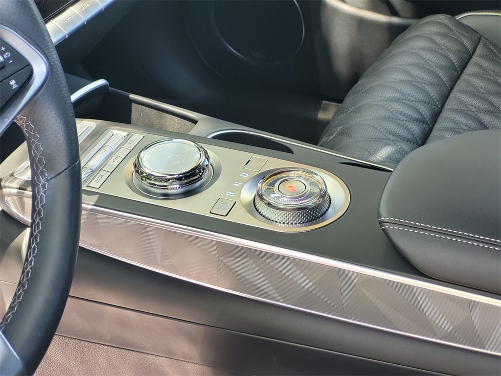 2024 Genesis GV70 3.5T Sport Image 20 of 29