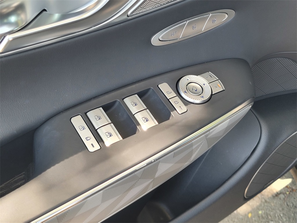 2024 Genesis GV70 3.5T Sport Image 28 of 29