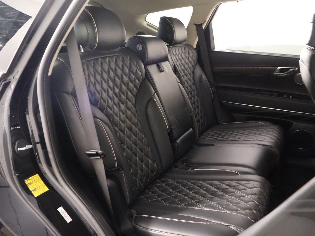 2024 Genesis GV80 Base Image 15 of 60