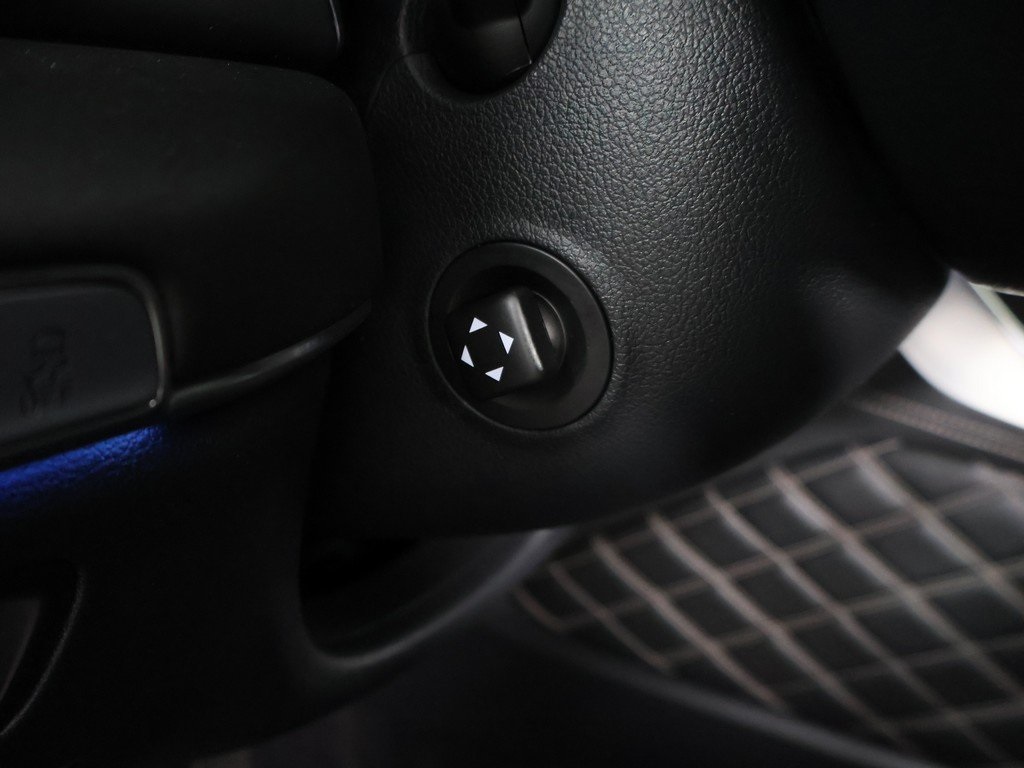 2024 Genesis GV80 Base Image 50 of 60