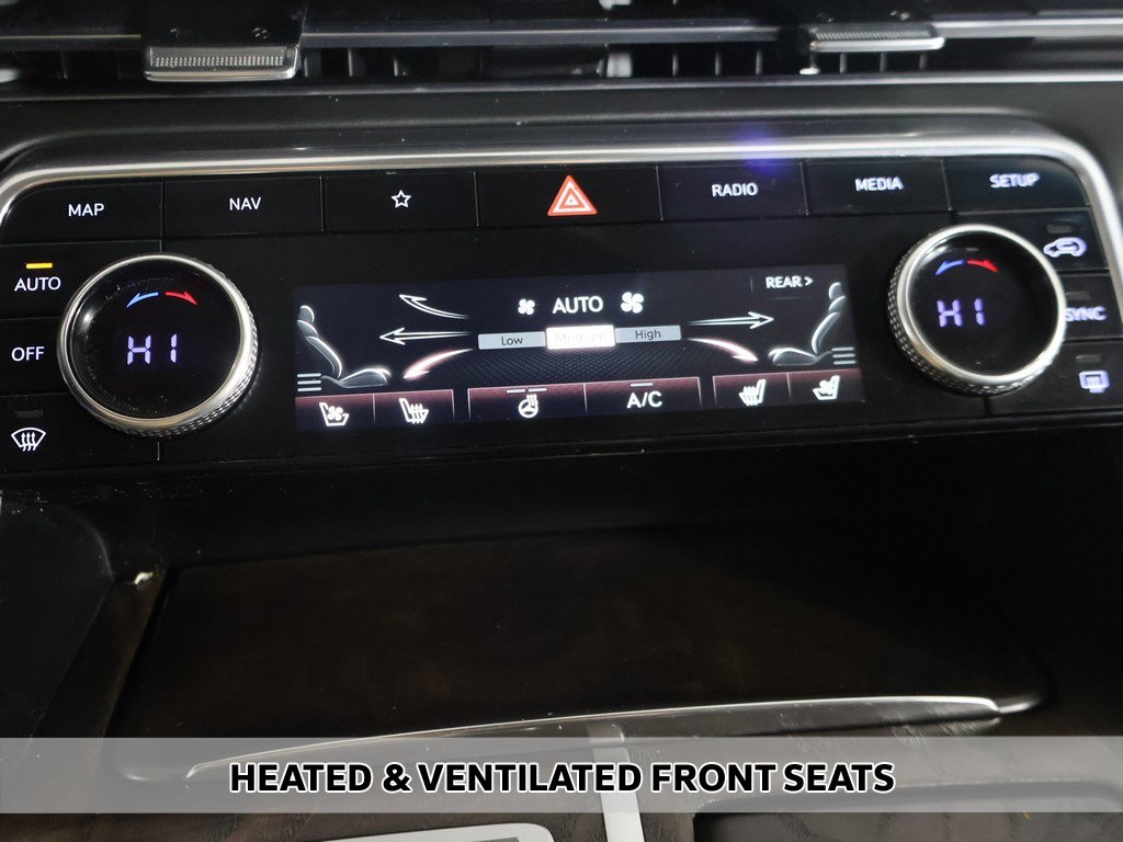 2024 Genesis GV80 Base Image 45 of 60