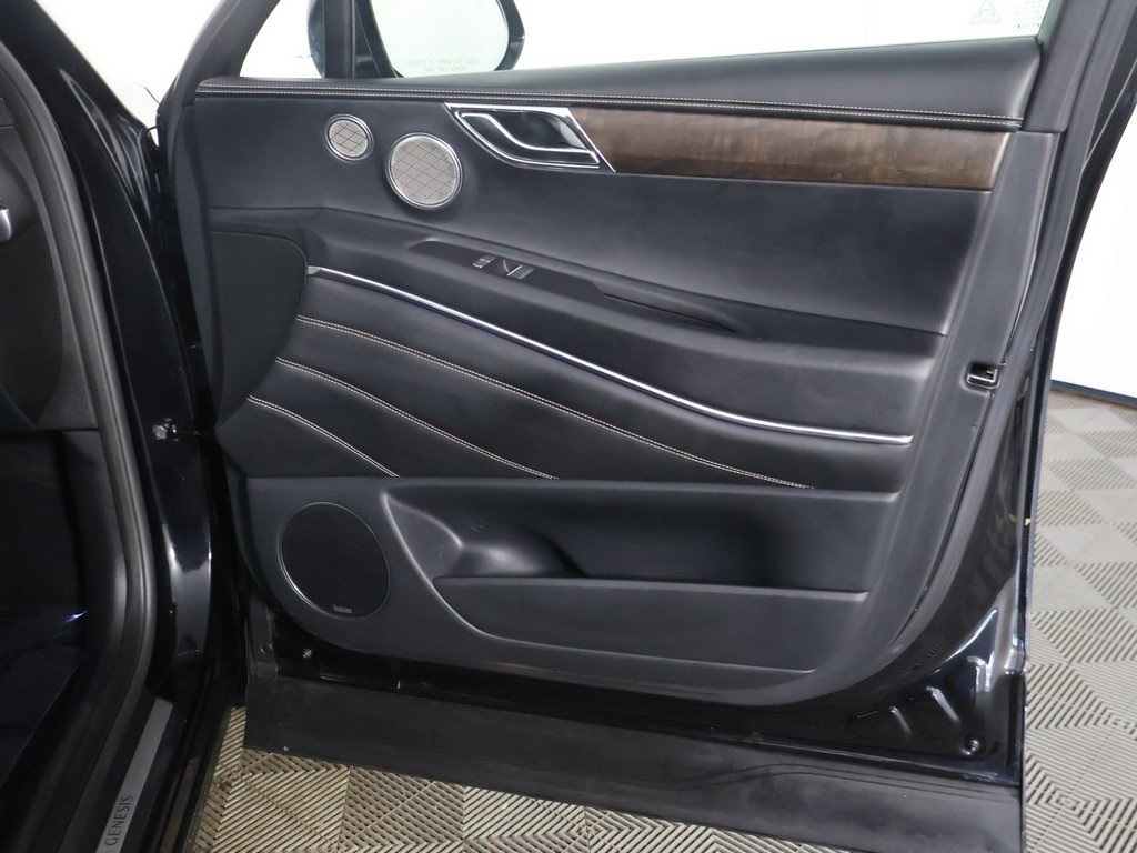 2024 Genesis GV80 Base Image 48 of 60